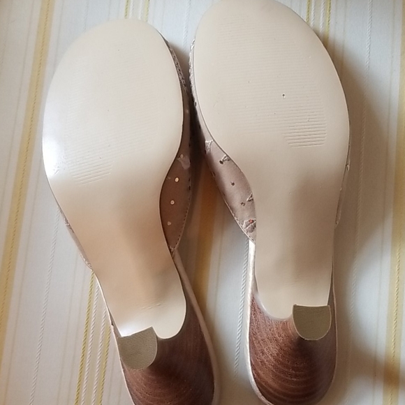 Steve Madden Vilaa Champagne Slide Mules - Picture 6 of 7